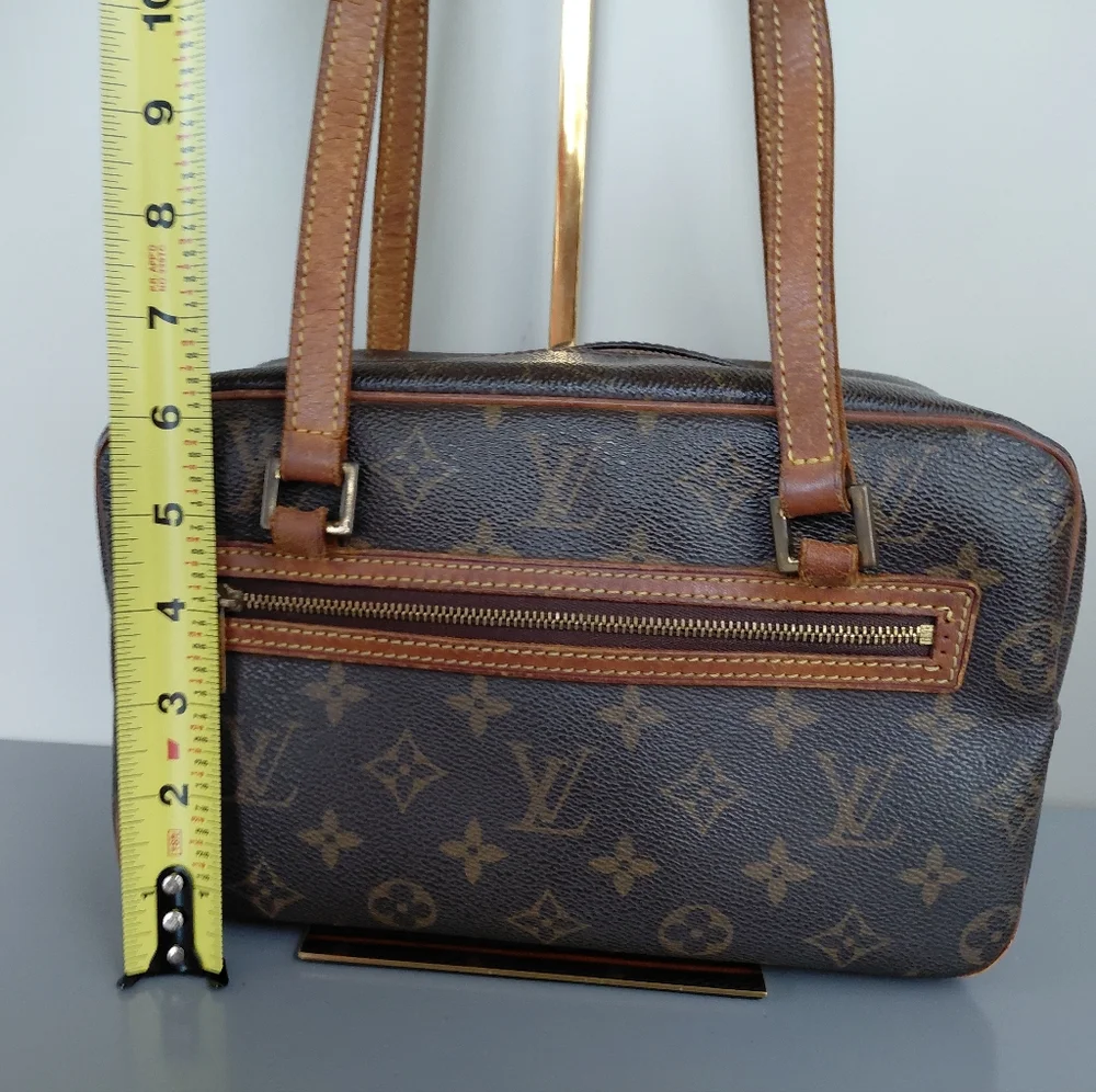 Louis Vuitton Brown Monogram Shoulder Bag - Picture 2 of 9
